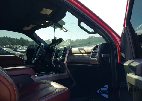 2018 Ford F250 Platinum z USA, uszkodzony, nr VIN 1FT7W2BT3JEB69689